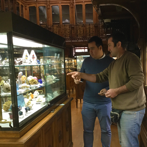Antonino Bueno con Christian Peña, coordinador del Museo